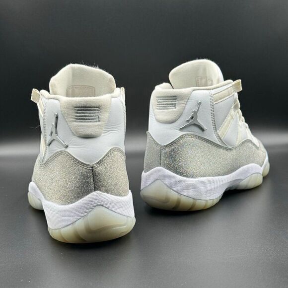 Wmns Air Jordan 11 Retro 'Vast Grey' - Picture 3 of 13